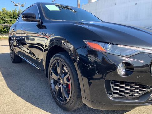 Used 2019 Maserati Levante AWD/4WD image 11