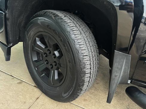 Used 2018 Chevrolet Silverado 1500 LT w/ All Star Edition image 18