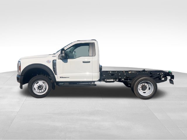 New 2026 Ford F550 4x4 Regular Cab Super Duty image 3