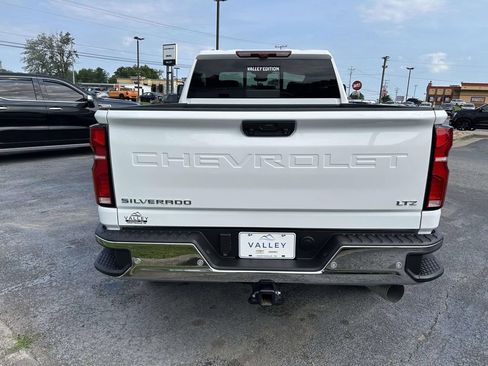 Used 2026 Chevrolet Silverado 2500 LTZ w/ LTZ Premium Package AWD/4WD image 5