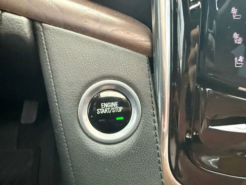 Used 2019 Cadillac Escalade Luxury image 24