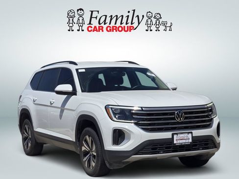Used 2024 Volkswagen Atlas SE FWD image 2