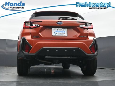 Used 2025 Subaru Crosstrek 2.5i Premium AWD/4WD image 33