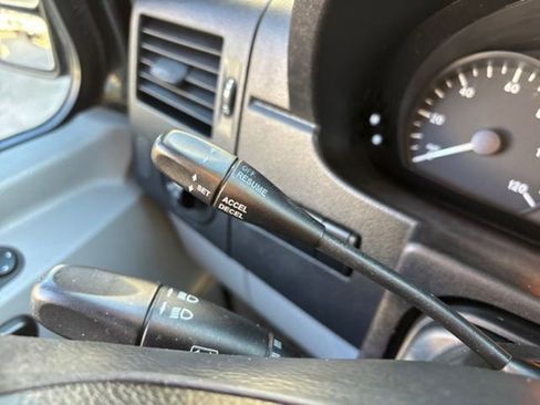 Used 2013 Mercedes-Benz Sprinter 2500 image 33