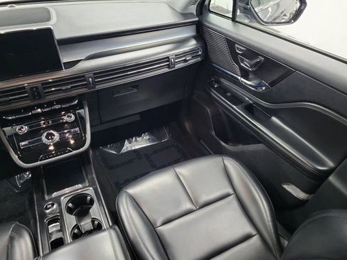 Used 2022 Lincoln Corsair FWD image 16