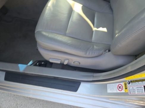 Used 2012 Toyota Camry XLE FWD image 8