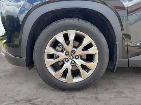 Certified 2024 Toyota Grand Highlander AWD image 9