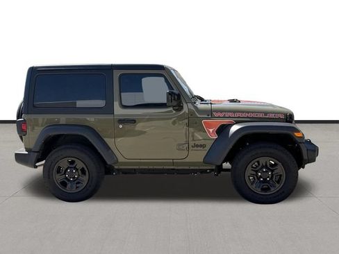 Used 2025 Jeep Wrangler Sport AWD/4WD image 4