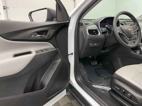 Used 2024 Chevrolet Equinox LS w/ LS Convenience Package FWD image 13