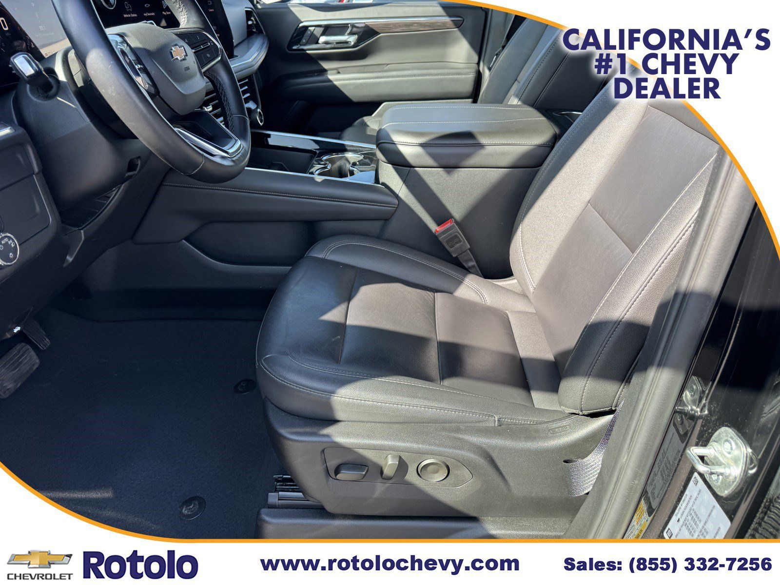 Used 2025 Chevrolet Suburban LT AWD/4WD image 16