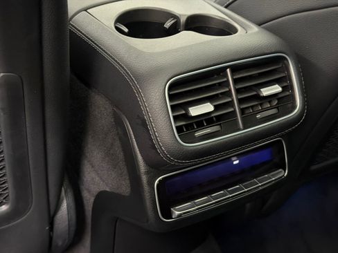 Used 2025 Mercedes-Benz GLS 450 4MATIC image 21