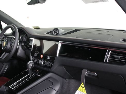 New 2026 Porsche Macan S AWD/4WD image 15