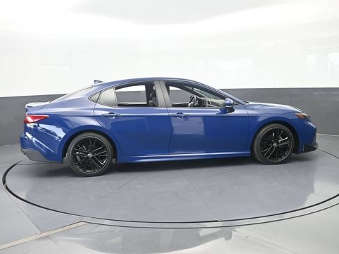 Used 2025 Toyota Camry SE FWD image 7