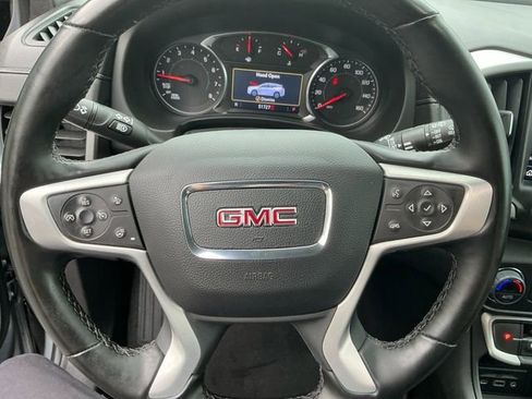 Used 2024 GMC Terrain SLT image 13