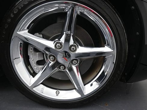 Used 2011 Chevrolet Corvette Convertible w/ Preferred Equipment Group RWD image 29