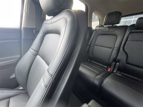 New 2026 Lincoln Corsair Premiere image 10