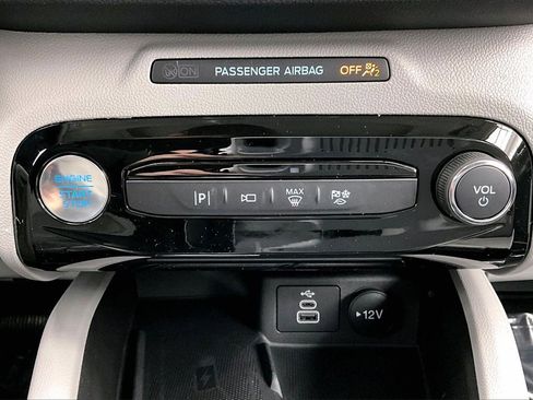 New 2026 Ford Escape Platinum w/ Premium Technology Package image 22