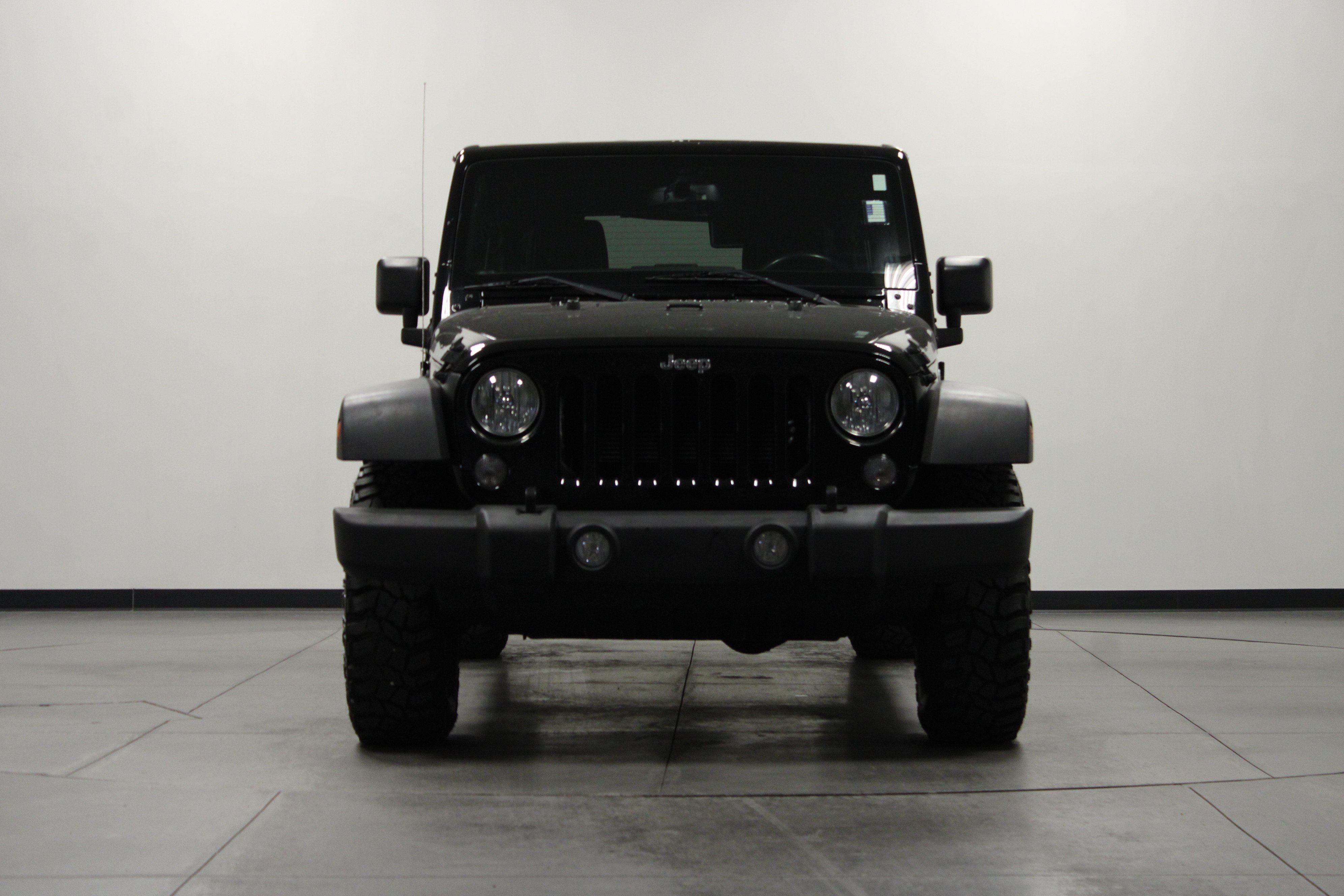 Used 2016 Jeep Wrangler Unlimited Rubicon w/ Max Tow Package AWD/4WD image 9