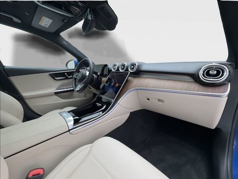 Used 2025 Mercedes-Benz C 300 Sedan image 30