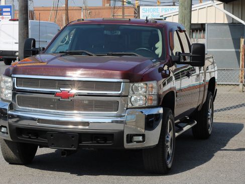 Used 2008 Chevrolet Silverado 2500 LT w/ 1LT Convenience Package image 3