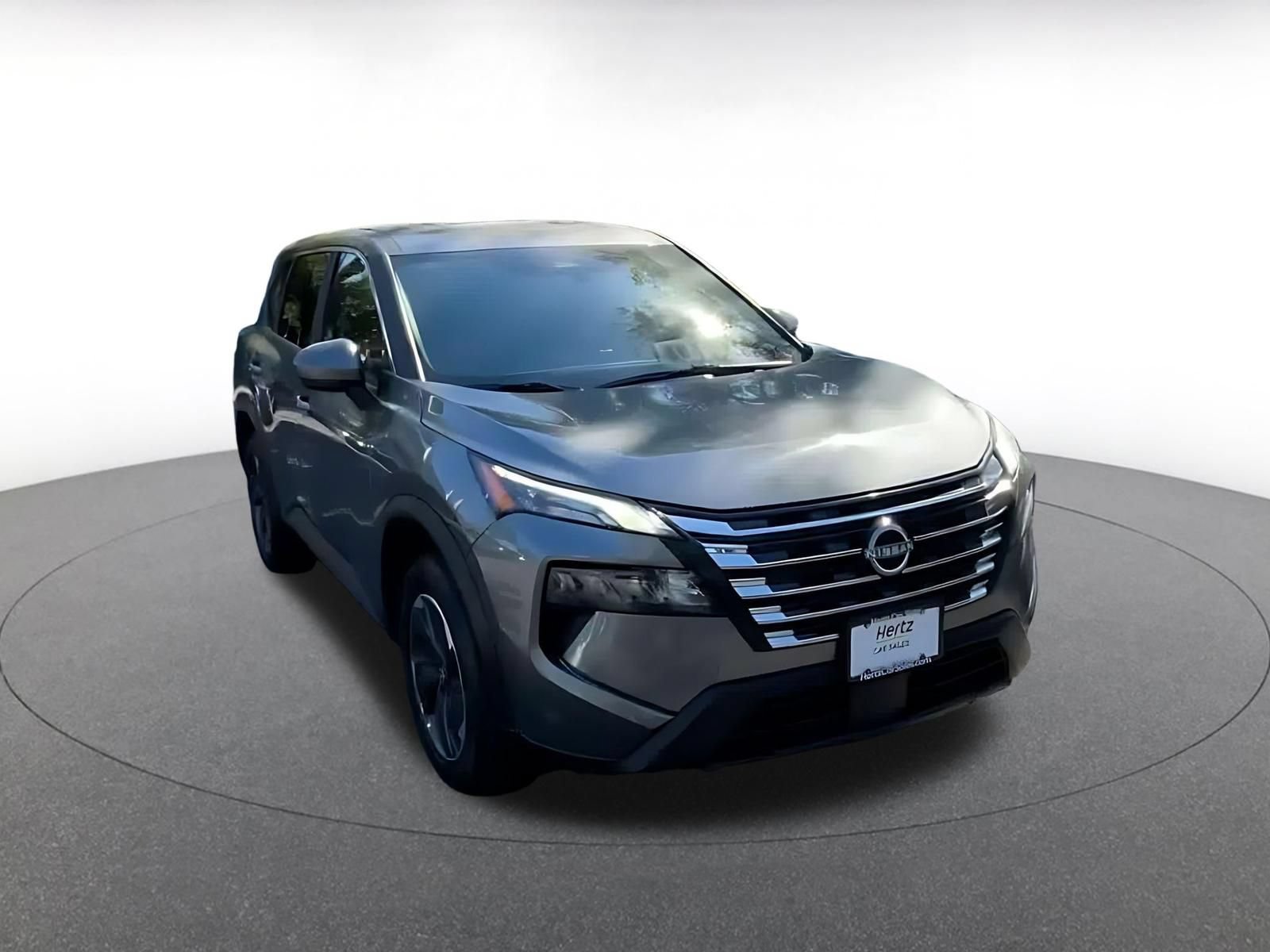 Used 2025 Nissan Rogue SV AWD/4WD image 3