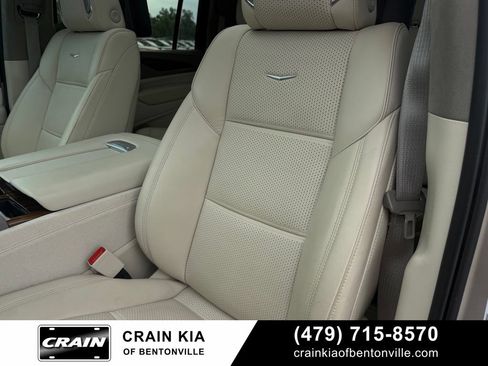 Used 2024 Cadillac Escalade ESV Sport Platinum w/ Heavy-Duty Trailer Package AWD/4WD image 22