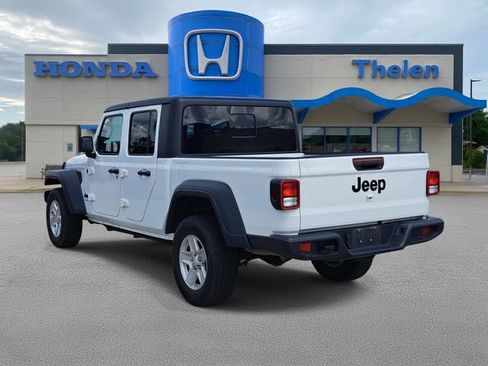 Used 2023 Jeep Gladiator Sport image 3
