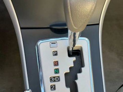 Used 2010 Toyota Corolla S image 16