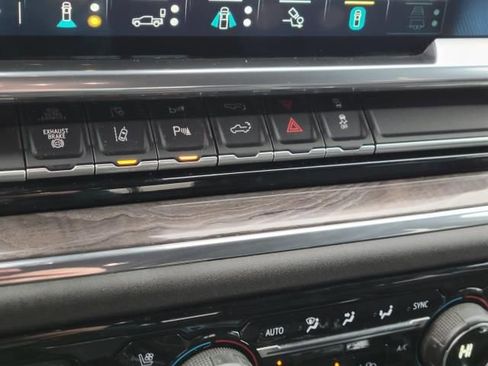 Used 2024 Chevrolet Silverado 2500 LTZ w/ LTZ Plus Package image 37