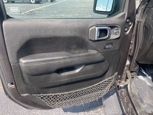 Used 2020 Jeep Gladiator Overland w/ Popular Equipment Package AWD/4WD image 20