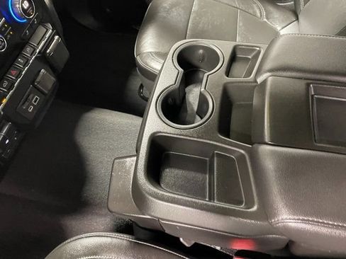 Used 2020 Chevrolet Silverado 1500 LT w/ Convenience Package AWD/4WD image 17
