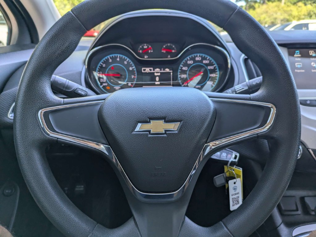 Used 2017 Chevrolet Cruze LS FWD image 25