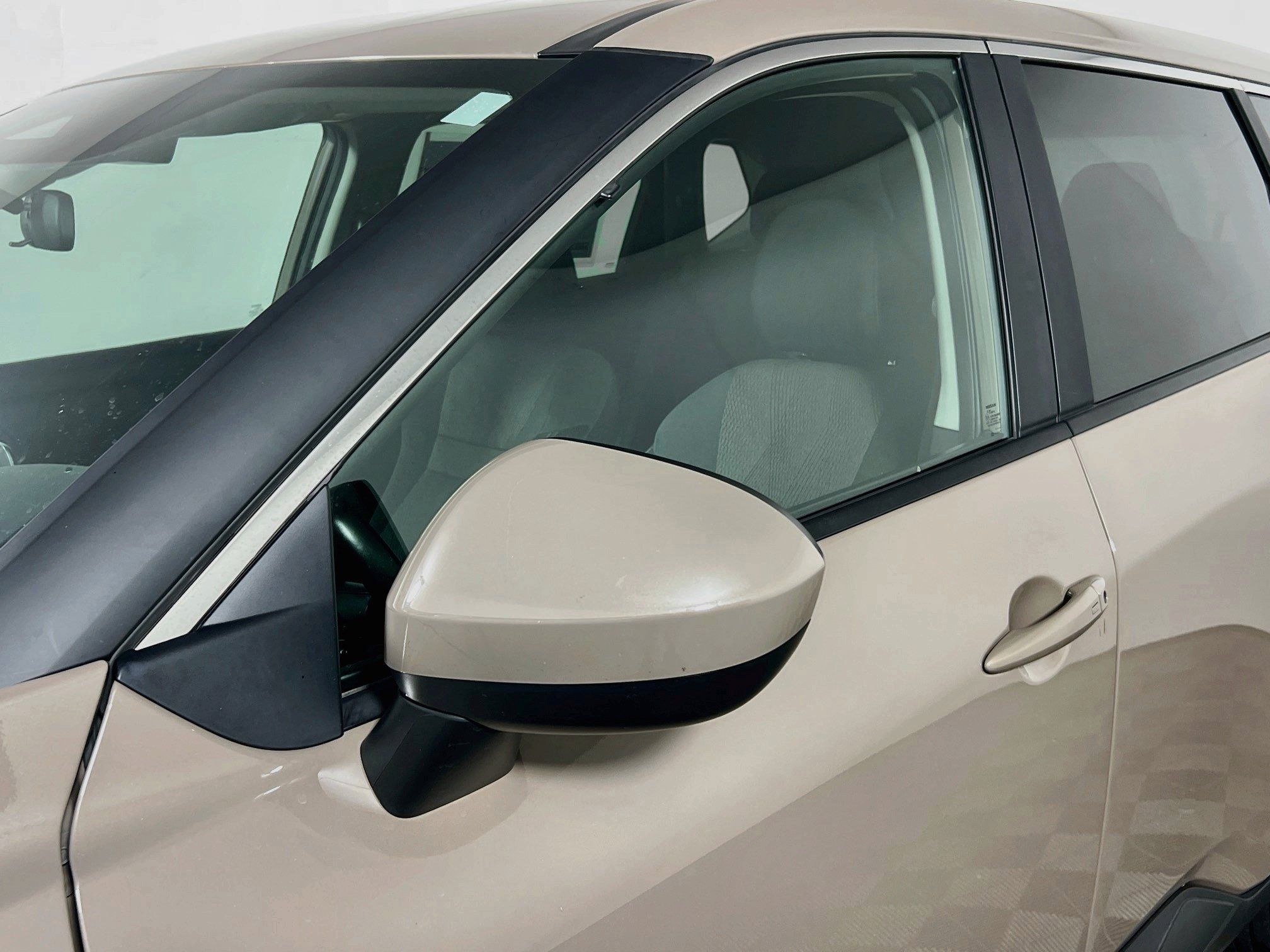 Used 2025 Nissan Rogue SV FWD image 12
