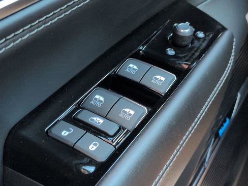 Used 2023 Jeep Grand Wagoneer Series II AWD/4WD image 26