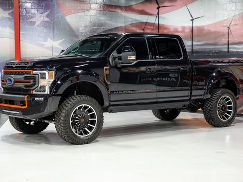 Used 2020 Ford F250 Lariat w/ Lariat Ultimate Package AWD/4WD image 3