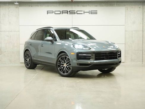 New 2026 Porsche Cayenne AWD/4WD image 9