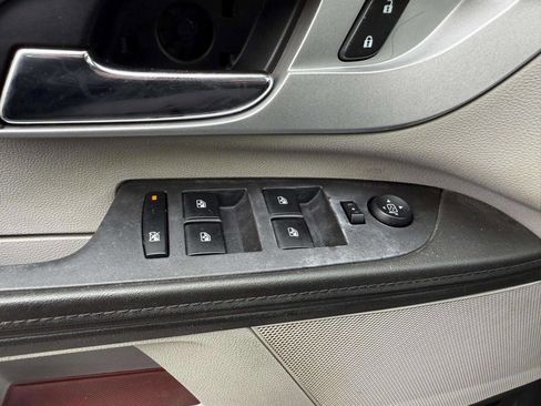 Used 2013 Chevrolet Equinox LS image 25