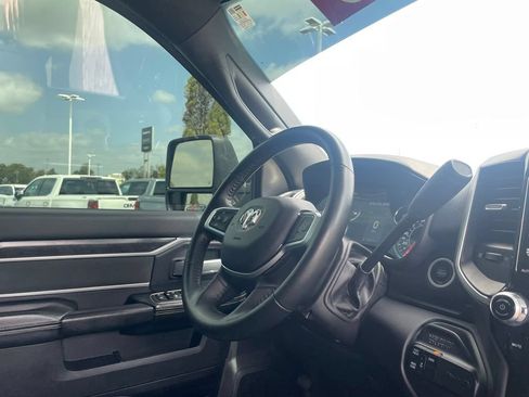 Used 2024 RAM 2500 Big Horn w/ Night Edition AWD/4WD image 29