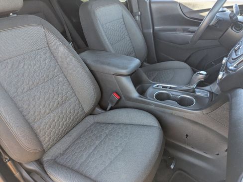 Used 2018 Chevrolet Equinox LT image 11