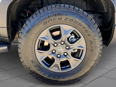 Certified 2024 Lexus GX 550 AWD/4WD image 17