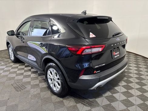 Used 2023 Ford Escape Active w/ Tech Pack #1 AWD/4WD image 4
