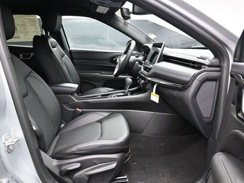 New 2026 Jeep Compass Altitude image 14