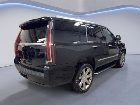 Used 2019 Cadillac Escalade Luxury image 6