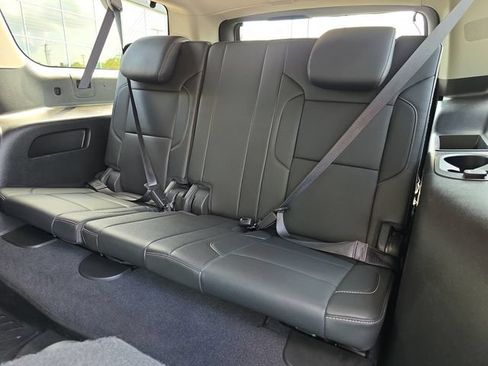 Used 2019 GMC Yukon XL SLT w/ Premium Edition AWD/4WD image 12