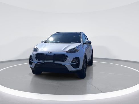 Used 2022 Kia Sportage EX w/ EX Technology Package image 2
