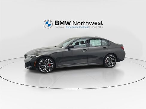 New 2026 BMW 330i xDrive Sedan w/ M Sport Package image 10