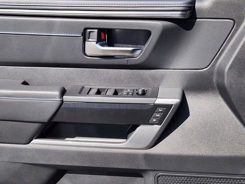 New 2025 Toyota Tundra Platinum image 38