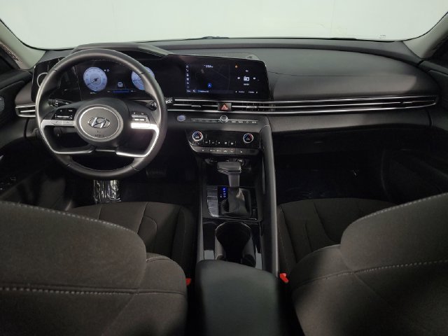 Used 2023 Hyundai Elantra SEL w/ Convenience Package FWD image 26