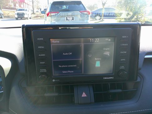 Used 2022 Toyota RAV4 XLE image 22