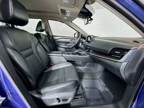 Used 2021 Nissan Rogue SL w/ Premium Package image 34